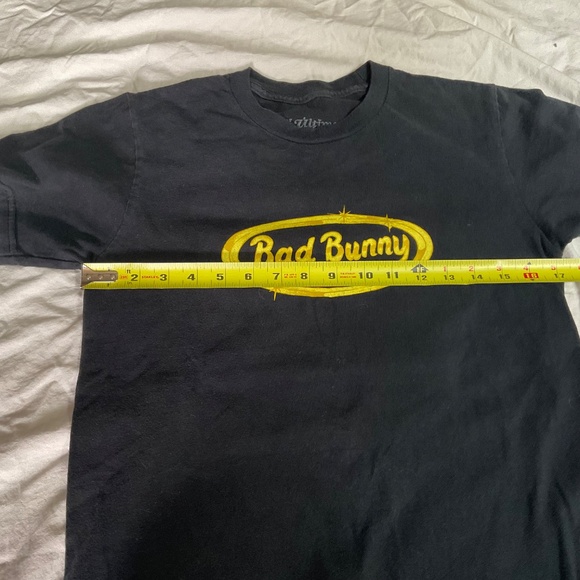 Bad Bunny El Ultimo Tour Tshirt Women’s Small - Picture 7 of 7